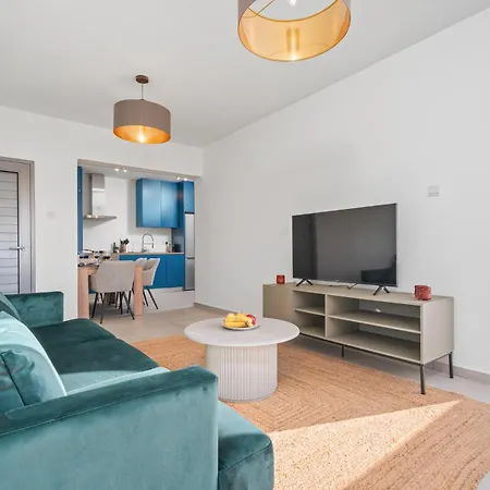 Modern Seaview In The Heart Of Apartment